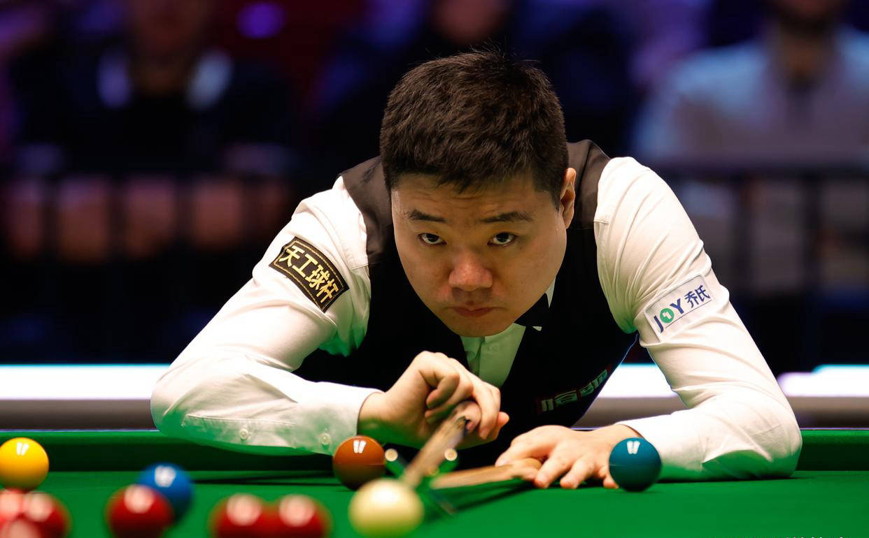 选手, cente, 而墨菲上一 选手, cente, 而墨菲上一